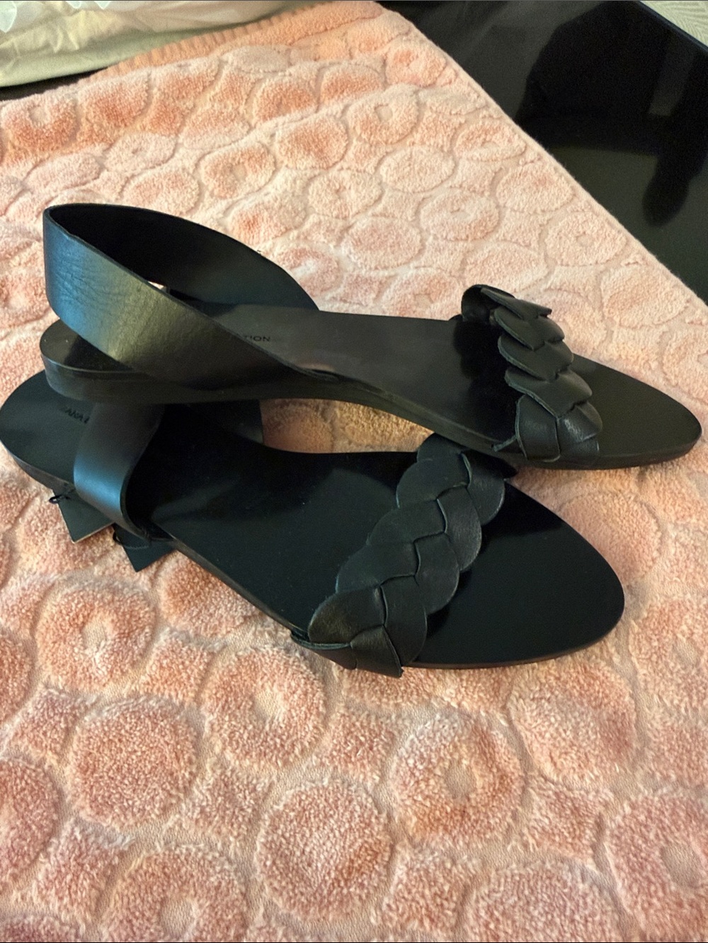 ZARA Black Braided Front Strap Flat Sandals - Picture 3 of 3